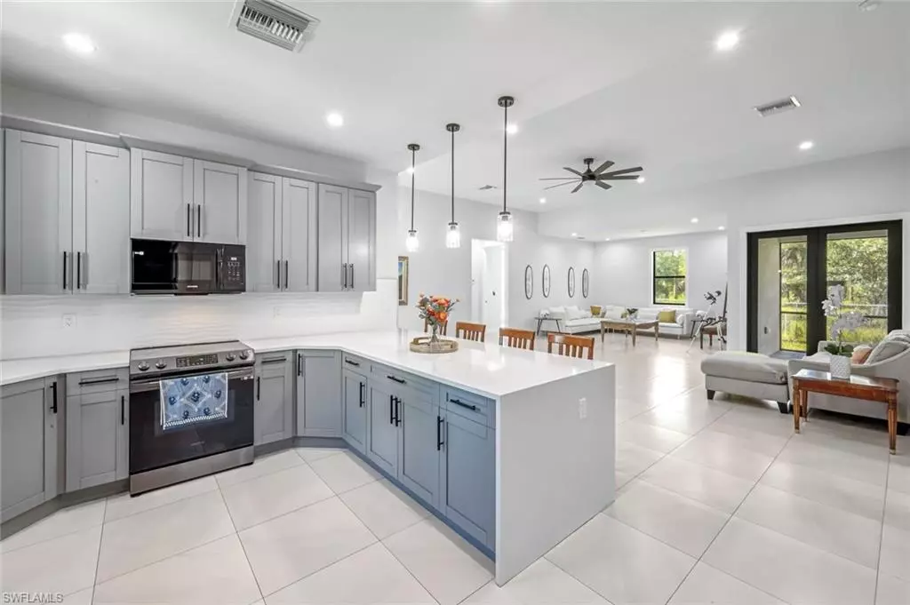 Naples, FL 34117,2682 4th AVE SE