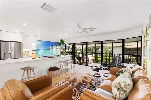 Naples, FL 34103,4072 Belair LN #403