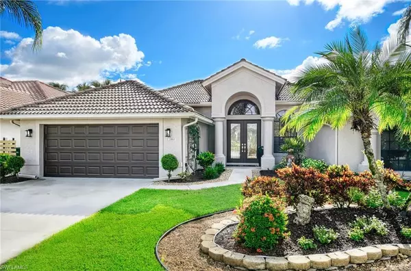 1002 Tivoli LN, Naples, FL 34104