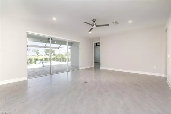 Naples, FL 34114,18420 Royal Hammock BLVD