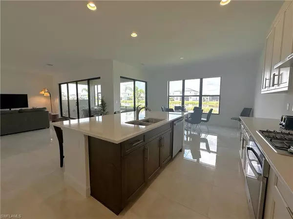 Estero, FL 33928,20293 Fair Oak LN