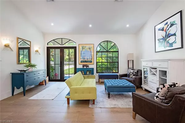 Naples, FL 34119,5960 Bur Oaks LN