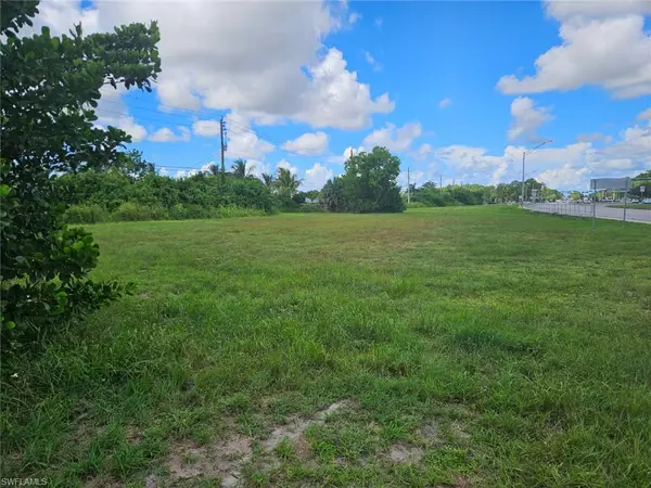 Naples, FL 34116,5436 Golden Gate PKWY