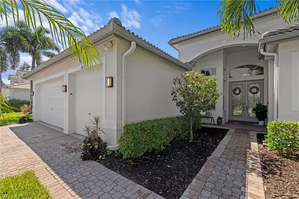 Naples, FL 34119,1813 Senegal Date DR