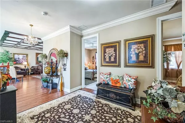 Naples, FL 34119,1841 Senegal Date DR