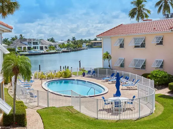 3070 Gulf Shore BLVD N #209, Naples, FL 34103