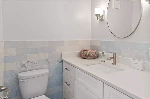 Naples, FL 34102,900 Broad AVE S #133/134