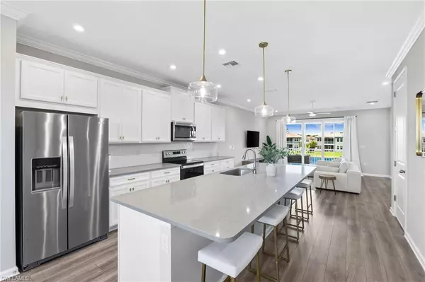 4607 Arboretum CIR #202, Naples, FL 34112