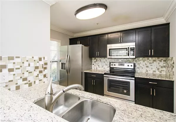 9055 Gervais CIR #1407, Naples, FL 34120