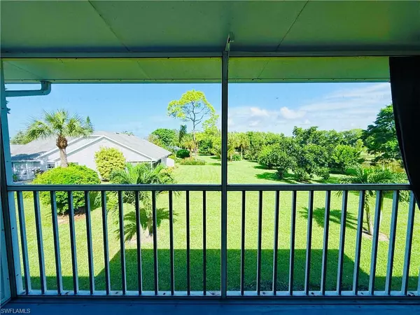Naples, FL 34116,1590 Trafalgar LN #B201