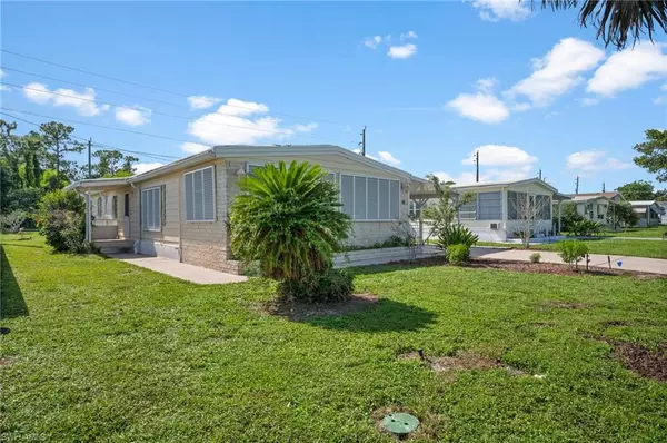 Naples, FL 34112,10 Cannes DR