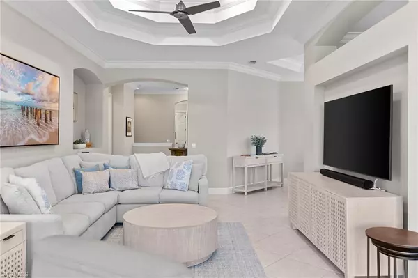 Naples, FL 34120,12046 Covent Garden CT #903