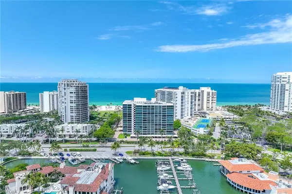 Naples, FL 34103,4031 Gulf Shore BLVD N #10C