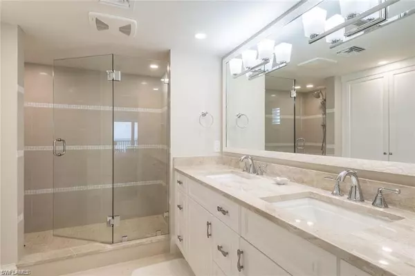 Naples, FL 34108,10691 Gulf Shore DR #502