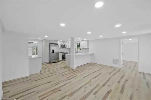 Fort Myers, FL 33901,1755 Oakley AVE