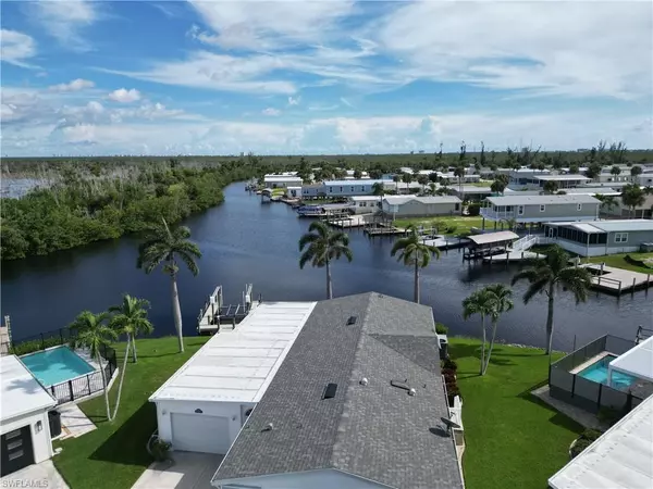 Fort Myers Beach, FL 33931,17741 Canal Cove CT