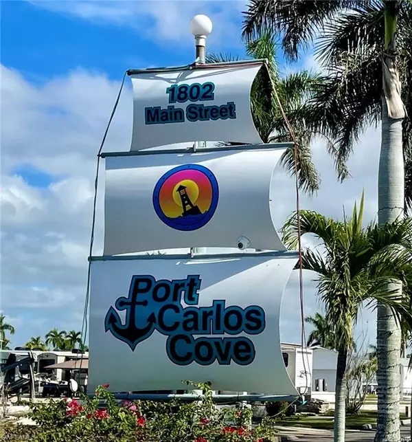 Fort Myers Beach, FL 33931,15 Galleon WAY