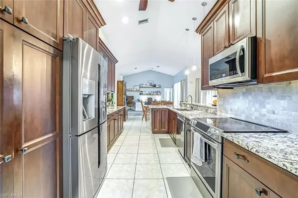 Naples, FL 34104,169 Plantation CIR