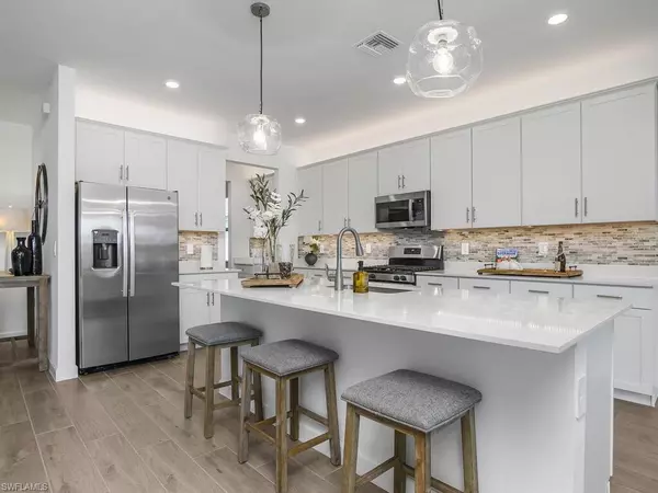Estero, FL 33928,21079 Hallandale DR