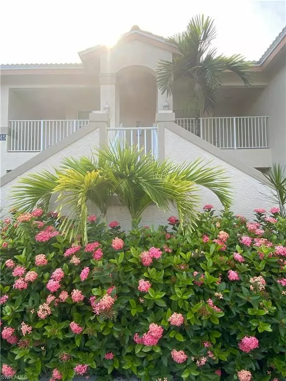 Naples, FL 34119,6645 Huntington Lakes CIR #204