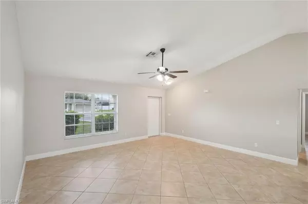 Cape Coral, FL 33991,910 SW 9TH AVE