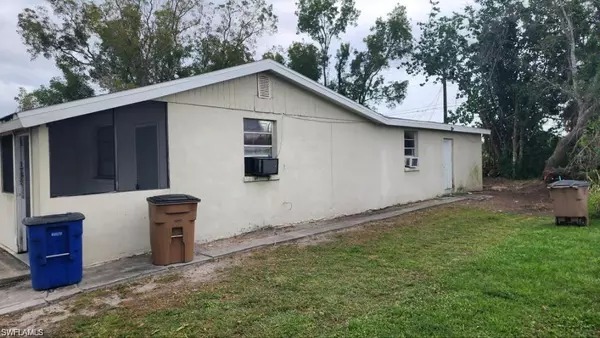 Fort Myers, FL 33905,12919 1st ST