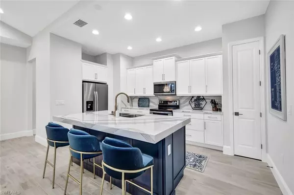 7142 Cayo Coco LN, Naples, FL 34113