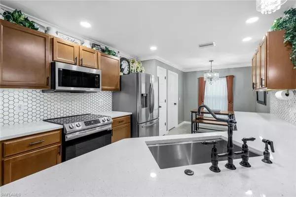 Lehigh Acres, FL 33974,740 Evening Shade LN