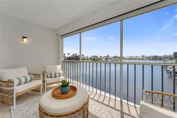 Naples, FL 34108,10682 Gulf Shore DR #205