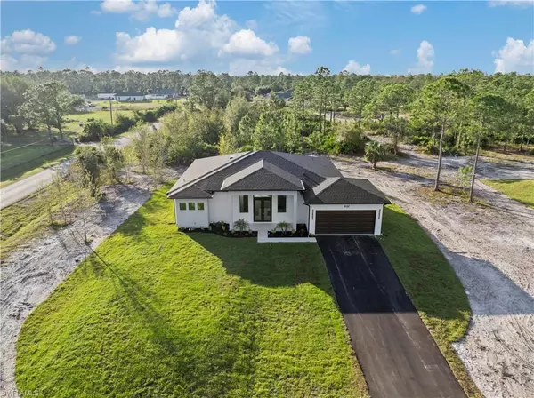 Naples, FL 34120,5827 Desoto BLVD N