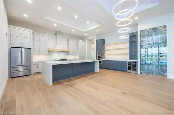 Naples, FL 34114,14211 Charthouse CIR