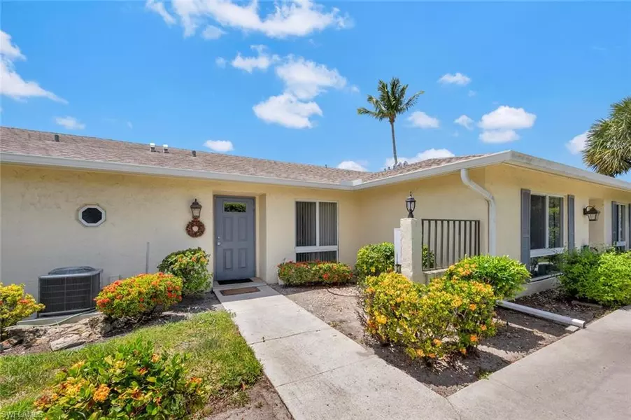 83 Glades BLVD #1612, Naples, FL 34112