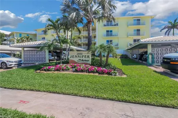 Naples, FL 34103,2850 Gulf Shore BLVD N #203