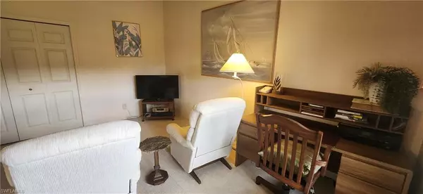 Naples, FL 34104,222 Fox Glen DR #4-222