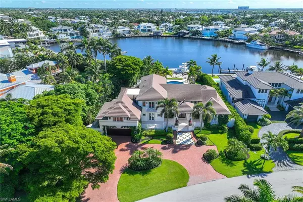 Naples, FL 34102,221 Aqua CT