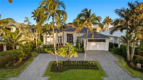 1955 TARPON RD, Naples, FL 34102