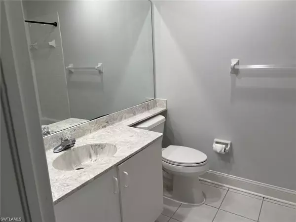 Naples, FL 34109,10738 William CT #3005