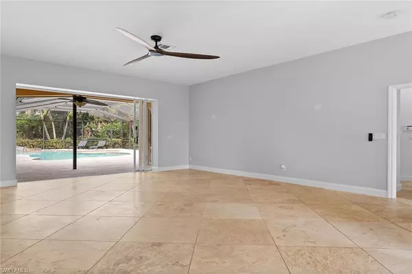 Naples, FL 34110,571 Raven WAY