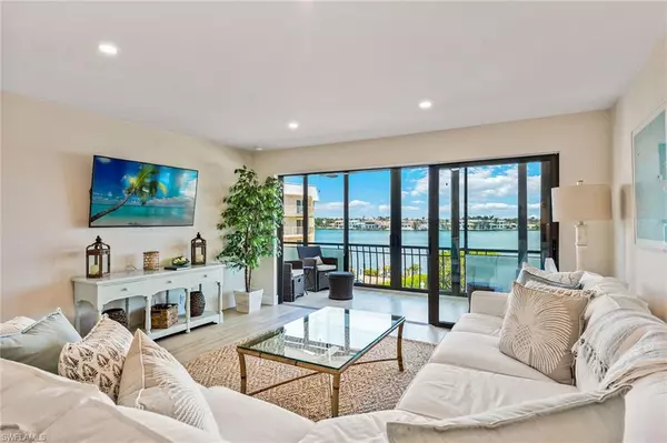 3430 Gulf Shore BLVD N #3A,  Naples,  FL 34103