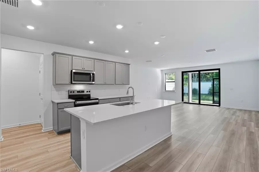 27883 Radiant CT, Bonita Springs, FL 34135