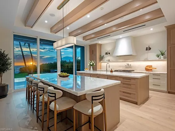 Naples, FL 34102,55 13th AVE S