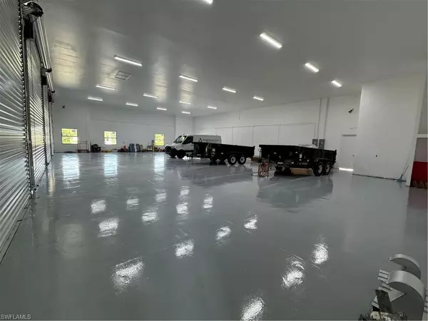 Lehigh Acres, FL 33973,121 GRETCHEN AVE S