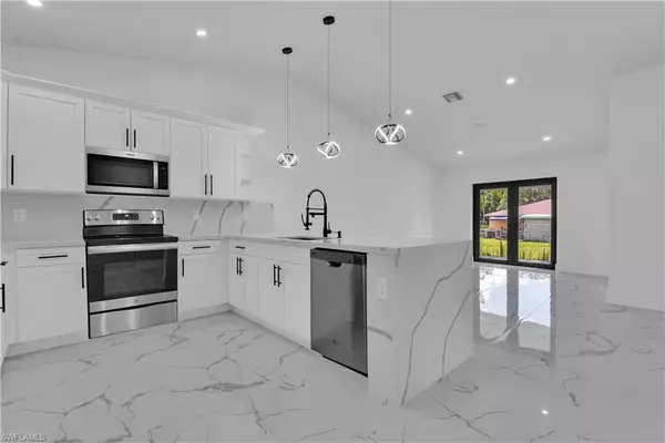 Lehigh Acres, FL 33973,4921/4923 Leonard BLVD S