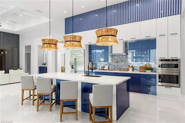 Naples, FL 34108,10 Caribbean RD