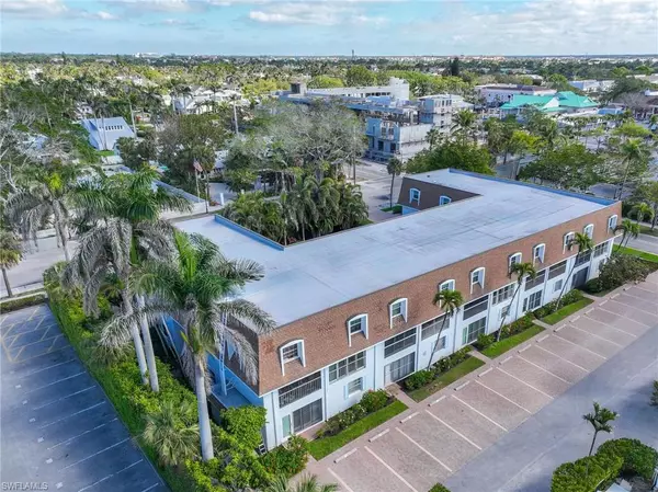 1222 Gordon DR #15, Naples, FL 34102