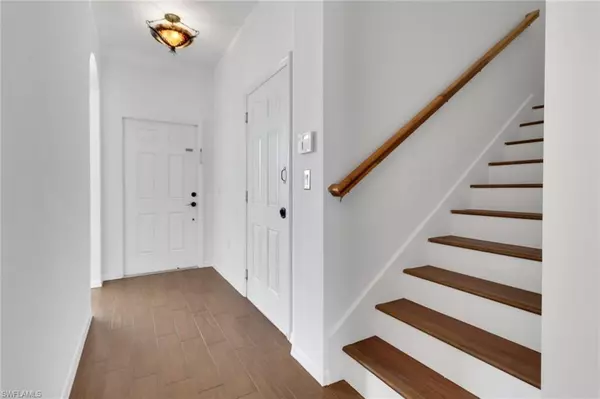 Naples, FL 34114,14130 Winchester CT #1503