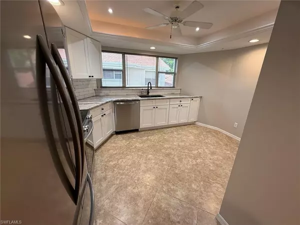 Naples, FL 34109,9836 Luna CIR #F-204