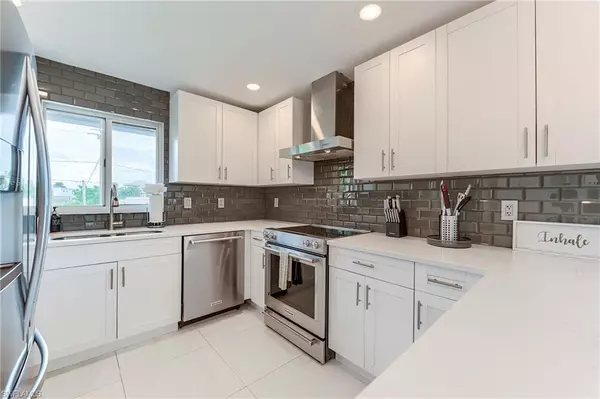 Naples, FL 34113,145 Capri BLVD