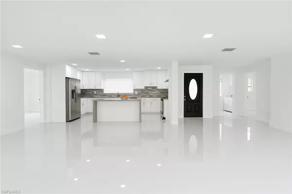 13880 lazy LN, Fort Myers, FL 33905