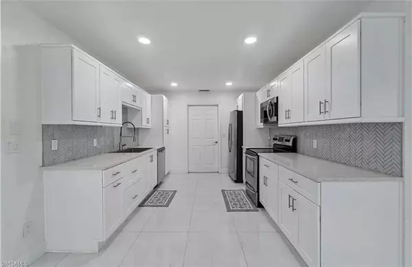 Naples, FL 34110,96 Wickliffe DR
